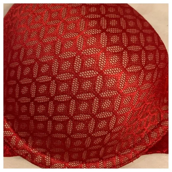 Red bra - Picture 5 of 5